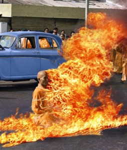 buddist-monk-self-immolation (1)